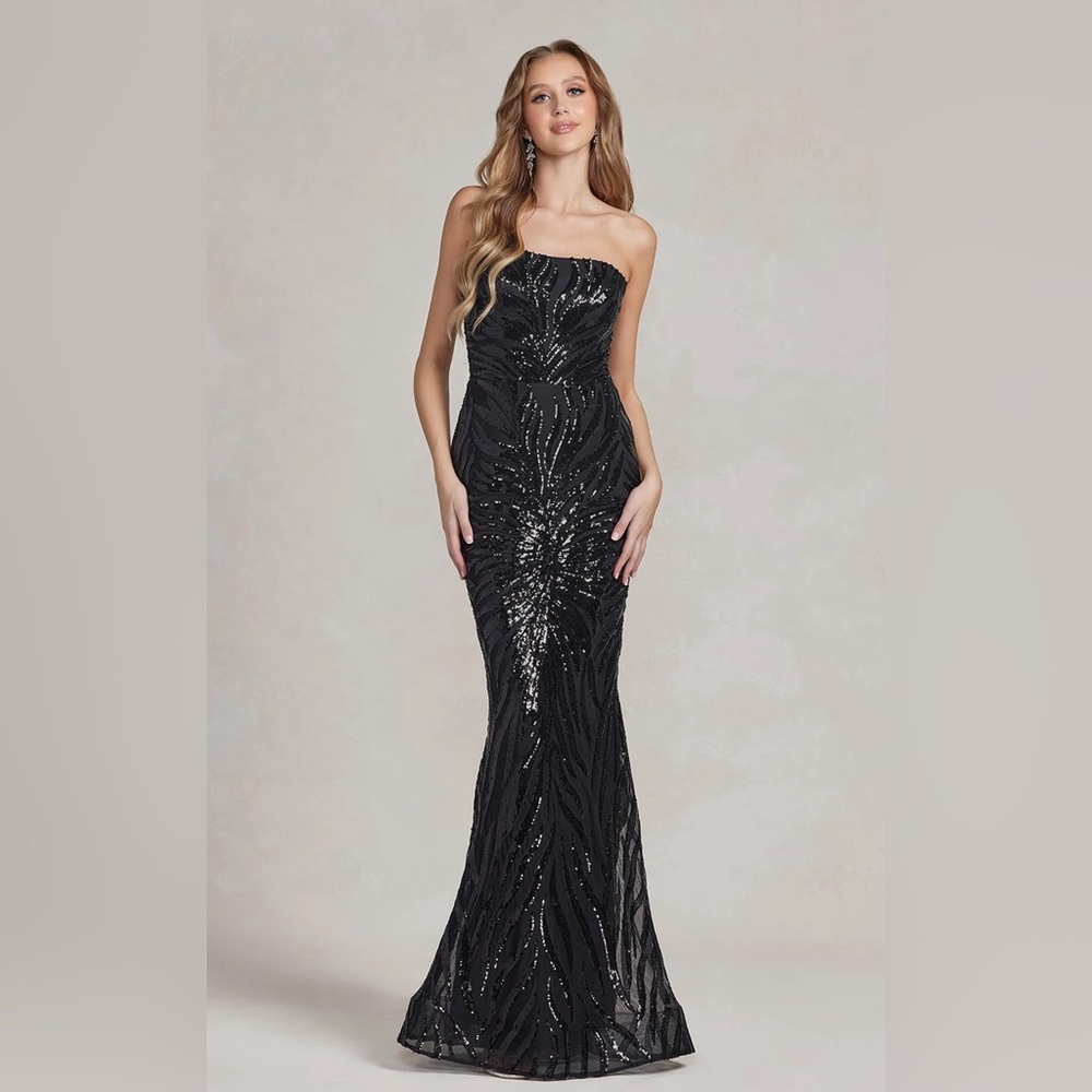 Chic Black Strapless Sequin Dress